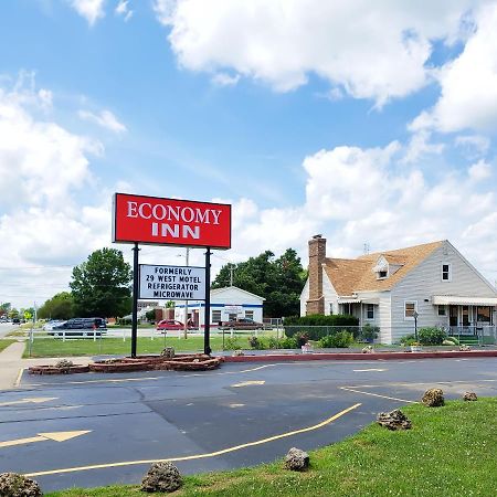 Economy Inn Taylorville Exteriér fotografie