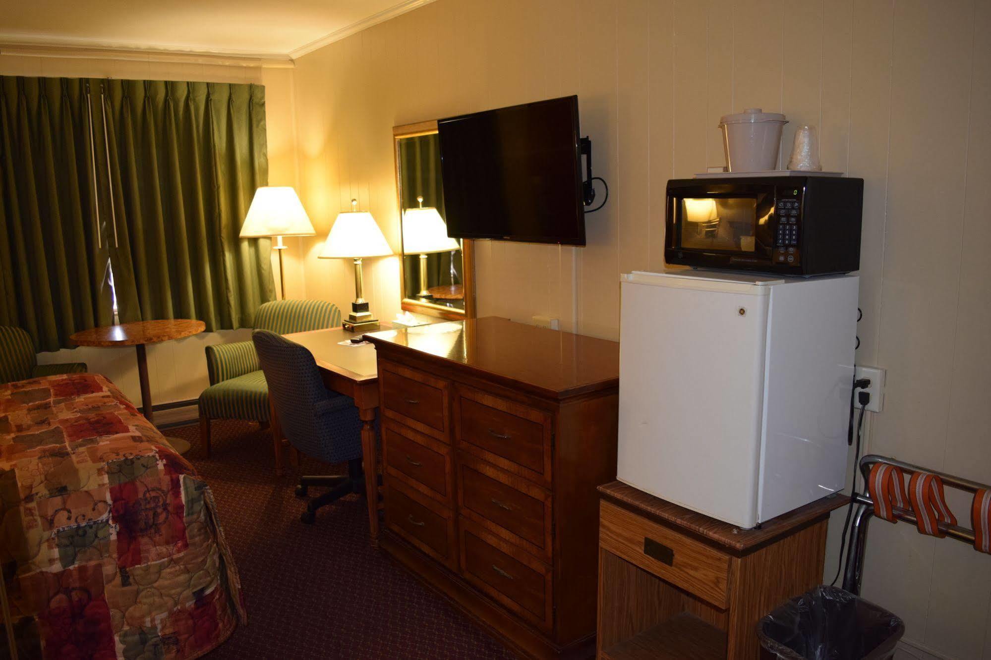 Economy Inn Taylorville Exteriér fotografie