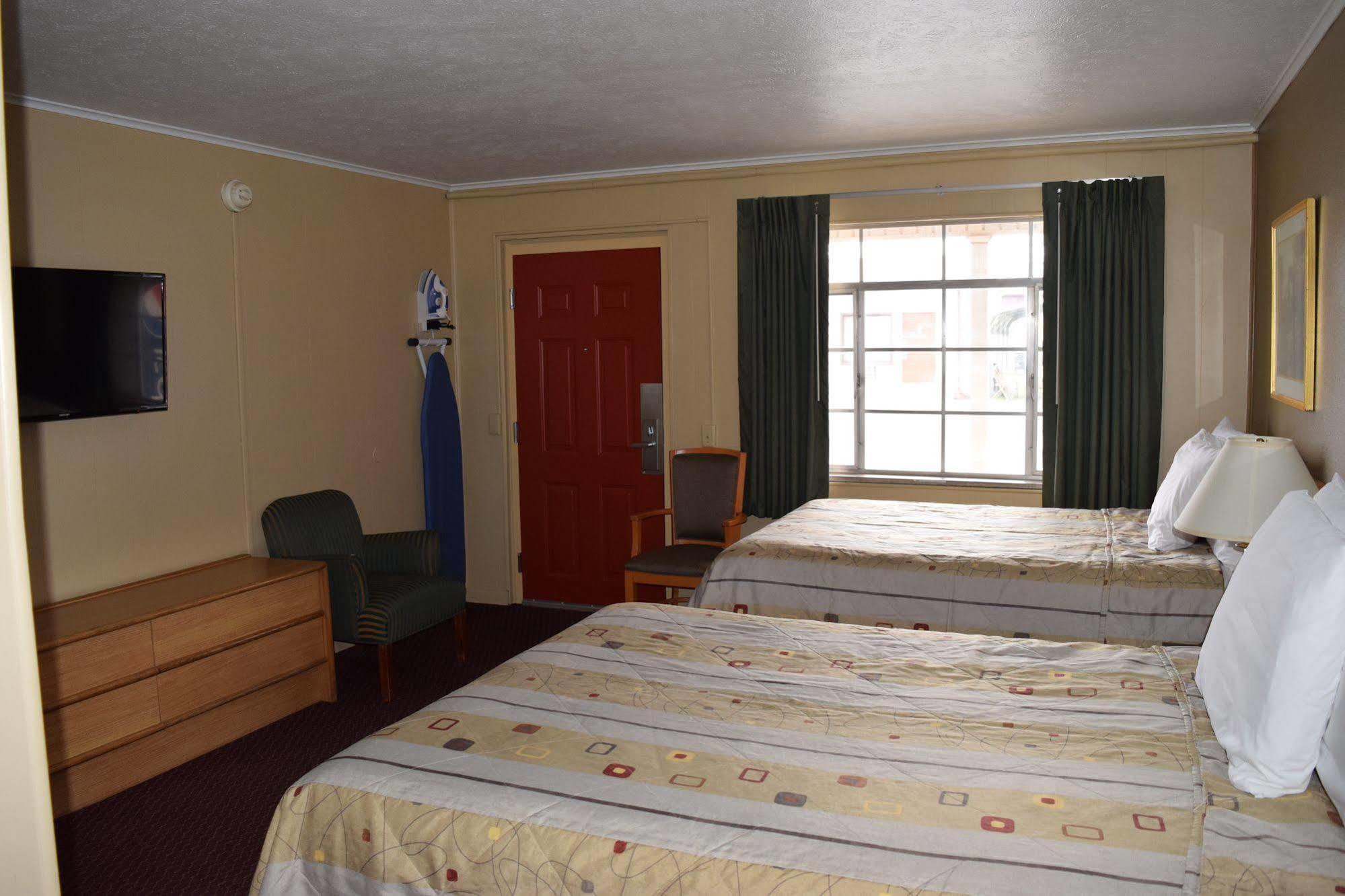 Economy Inn Taylorville Exteriér fotografie